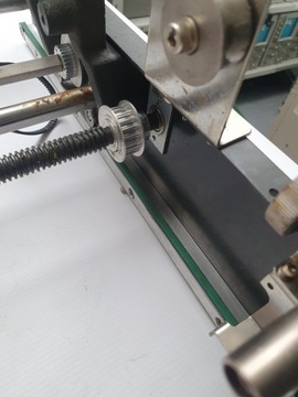 Осевой стол с ЧПУ с трапециевидным винтом 33 см, рабочий № B312