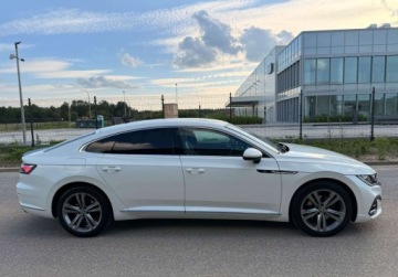 Volkswagen Arteon Fastback Facelifting 2.0 TDI 150KM 2023 Volkswagen Arteon R_LINE 2.0TDi 6Biegow FullLed BialaPerla Virtual Bezwypa, zdjęcie 7