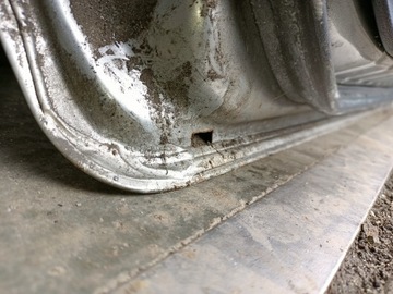 DVEŘE PRAVÝ PŘEDNÍ SUBARU JE IGNIS ZU1 03-08