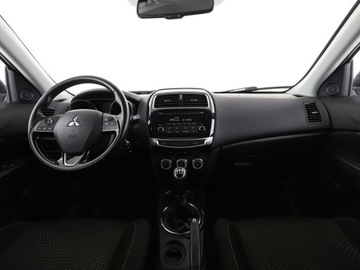 Mitsubishi ASX I SUV Facelifting 2015 1.6 117KM 2016 Mitsubishi ASX klimatyzacja automatyczna, zdjęcie 14