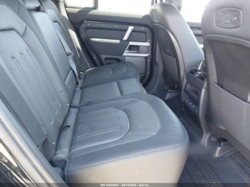 Land Rover Defender IV (L663) 2022 Land Rover Defender 110 X-Dynamic SE 2022 3.0l 3.0 Benzyna 395KM, zdjęcie 13