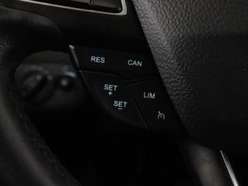Ford Kuga II SUV Facelifting 1.5 EcoBoost 120KM 2019 Ford Kuga klimatyzacja grzane fotele czujniki, zdjęcie 29