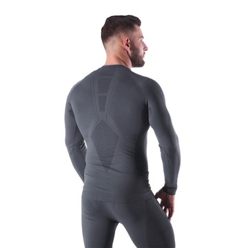 КОМПЛЕКТ МУЖСКОГО ТЕРМОАКТИВНОГО БЕЛЬЯ ФУТБОЛКА размер S/M