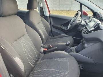 Peugeot 208 I Hatchback 3d 1.0 PureTech 68KM 2015 Peugeot 208 1.0 Benzyna Klimatyzacja 5 drzwi 2015r, zdjęcie 23