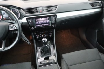 Skoda Superb III Kombi Facelifting 2.0 TDI SCR 150KM 2019 Skoda Superb 2.0 TDI, Klima, Klimatronic, zdjęcie 7