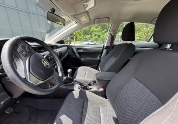 Toyota Corolla XI Sedan 1.33 Dual VVT-i 99KM 2014 Toyota Corolla BenzynaPrzebiegBEZWYPADKOWY Klima ZADBANY Oplacony Zamiana, zdjęcie 9