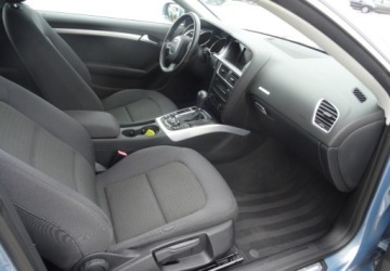 Audi A5 8T Coupe 1.8 TFSI 160KM 2010 Audi A5 Coupe Audi A5 Coupe 1.8 TFSI multitronic 1.8 Benzyna 160KM, zdjęcie 15