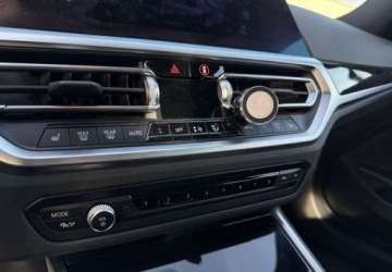 BMW Seria 3 G20-G21 Touring 2.0 318i 156KM 2022 BMW Seria 3 BMW Seria 3 318i Advantage sport 2.0 Benzyna 156KM, zdjęcie 16