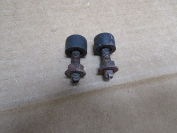 1 MERCEDES W124 OGRANICZNIK ODBOJ MASKI STOPKA POD MASKE W PAS PRZEDNI 2szt
