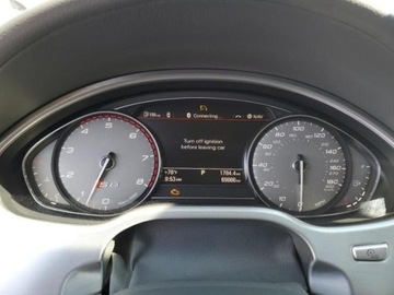 Audi A8 D4 S8 Facelifting 4.0 TFSI 520KM 2015 Audi S8 2015 Audi S8 4dr Sdn 4.0 Benzyna 520KM, zdjęcie 8
