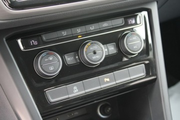 Volkswagen Touran III 2.0 TDI SCR 122KM 2022 Volkswagen Touran EVO Comfortline Gwarancja S, zdjęcie 24