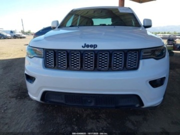 Jeep Grand Cherokee IV 2021 Jeep Grand Cherokee JEEP GRAND CHEROKEE LAREDO X 4X4 3.6 Benzyna 293KM, zdjęcie 8