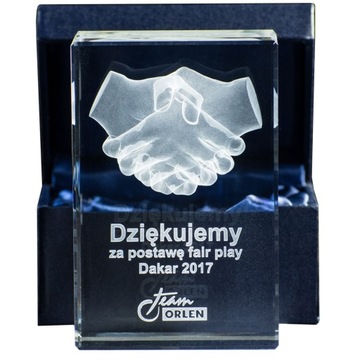 STATUETKA 3D prezent dla pracownika UŚCISK DŁONI