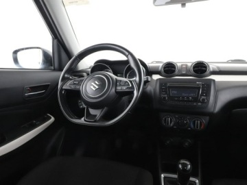 Suzuki Swift VI Hatchback Facelifting 1.2 DualJet SHVS 83KM 2021 Suzuki Swift mHEV klima tempomat, zdjęcie 15