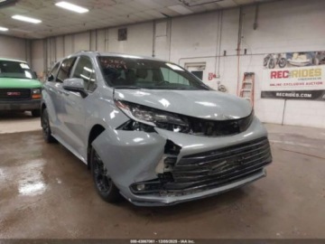 Toyota Sienna III 2025 Toyota Sienna Woodland Edition 2025 2.5 Hybryda 245KM, zdjęcie 7