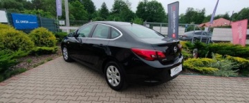 Opel Astra J Sedan 1.6 CDTI  136KM 2015 Opel Astra Salon POLSKA Zadbana 1.6 CDTI 136KM Gwarancja ZOBACZ 1.6, zdjęcie 13