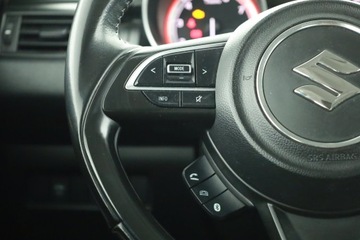 Suzuki Swift VI Hatchback Facelifting 1.2 DualJet SHVS 83KM 2020 Suzuki Swift 1.2, Salon Polska, Automat, VAT 23%, zdjęcie 12