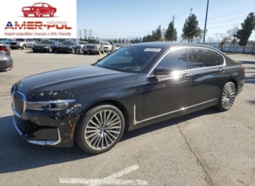 BMW Seria 7 G70 2022 BMW Seria 7 740 I 2022 3.0l 3.0 Benzyna 335KM