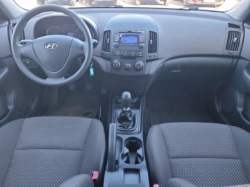 Hyundai i30 I Hatchback 1.4 109KM 2010 Hyundai i30 Hyundai i30 1.4 Base 1.4 Benzyna 109KM, zdjęcie 2