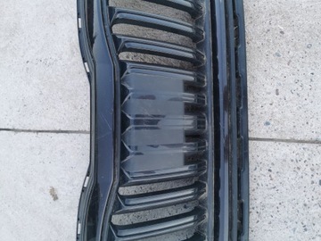 Решетка радиатора Skoda Octavia IV 5E3853655