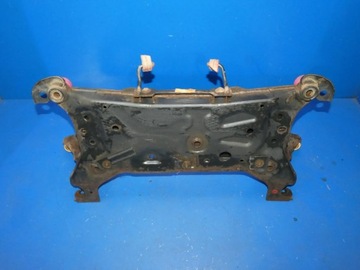 VOLVO V40 II NÁPRAVNICE NOSNÍK PŘEDNÍ POD MOTOR
