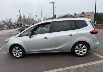 Opel Zafira C Tourer 1.4 Turbo ECOTEC 140KM 2012 Opel Zafira Opel Zafira Tourer 1.4 Turbo Business Innovation 1.4 Benzyna, zdjęcie 4