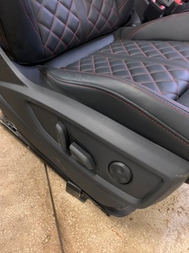КОМПЛЕКТ СИДЕНИЙ AUDI Q5 80A S-LINE КРАСНАЯ РЕЗЬБА БОКОВАЯ ЧЕЛКА OLUFSEN КОЖА EU