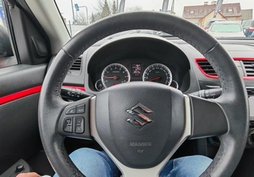 Suzuki Swift V Hatchback 5d 1.2 VVT 94KM 2010 Suzuki Swift bezwypadkowy, tylko 80 tys przebiegu 1.2 Benzyna 94KM, zdjęcie 12