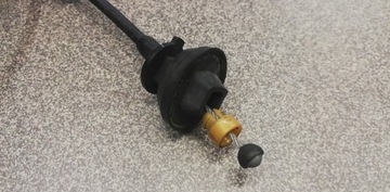 MITSUBISHI SPACE STAR 1.3 1998 -> трос газа