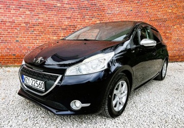 Peugeot 208 I Hatchback 3d 1.2 VTI 82KM 2014 Peugeot 208 Salon PL Czujniki Kamera niski przebieg Gwarancja w cenie Waw, zdjęcie 1
