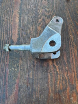 левый поворотный кулак переднего поперечного рычага колеса kawasaki KFX 700 r 04-11