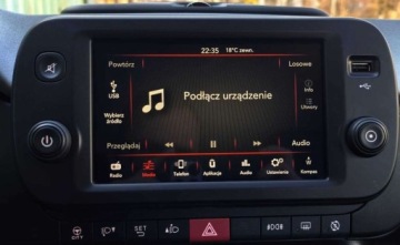 Fiat Panda III Hatchback 5d seria 4 1.0 Hybrid 70KM 2021 Fiat Panda mildHybrid City Cross, Czujniki parkowania, Klimatyzacja, Salon, zdjęcie 23