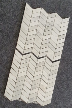 MOZAIKA MARMUROWA BIANCO CARRARA MATOWA CHEVRON
