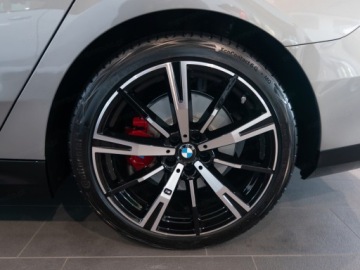 BMW Seria 5 G90-91 2025 BMW Seria 5 540d xDrive Sport Sedan 3.0 (303KM) 2025, zdjęcie 16