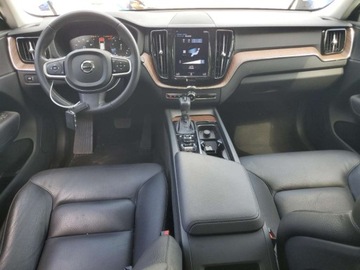 Volvo XC60 II 2021 Volvo XC 60 T5 Momentum 2021 2.0l 2.0 Benzyna 250KM, zdjęcie 8