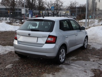 Skoda Fabia III Hatchback 1.2 TSI 110KM 2015 Skoda Fabia 1.2 TSI, Salon Polska, DSG, Klima, zdjęcie 4