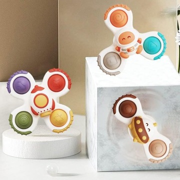 Набор игрушек для ванной в форме космического корабля