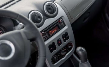 Dacia Logan I MCV 1.6 84KM 2012 Dacia Logan Dacia Logan 1.6 Ambiance 1.6 Benzyna 84KM, zdjęcie 5