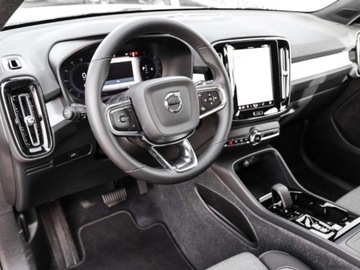 Volvo XC40 Crossover Facelifting 2.0 B3 163KM 2025 VOLVO XC40 B3 Plus Dark Suv 2.0 (163KM) 2025, zdjęcie 5