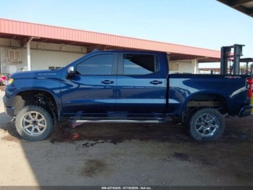 Chevrolet Silverado II 2022 Chevrolet Silverado 1500 Short Bed Rst 2022 5.3l 5.3 Benzyna 355KM, zdjęcie 2