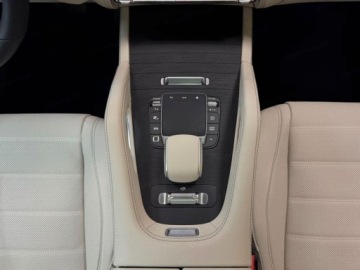 Mercedes GLE V167 SUV Facelifting 3.0 450d 367KM 2026 MERCEDES-BENZ GLE 450 d 4-Matic AMG Line 3.0 (367KM) 2026, zdjęcie 16