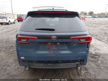 Toyota 2024 Toyota Grand Highlander Limited, 2024r., 2.4L 2.4 Benzyna 265KM, zdjęcie 7