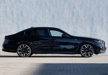 BMW Seria 5 G90-91 2025 BMW Seria 5 I wlasciciel M Pro 360 Hak Gwarancja Bezwypadkowy FVAT23, zdjęcie 2