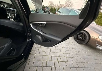 Volvo V40 II Hatchback 2.0 T2 DRIVE-E 122KM 2016 Volvo V40 Volvo V40 T2 Drive-E Summum 2.0 Benzyna 122KM, zdjęcie 18