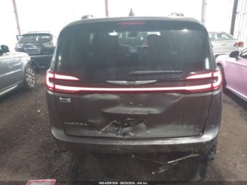 Chrysler Pacifica II 2022 Chrysler Pacifica Touring L 2022 3.6l 3.6 Benzyna 287KM, zdjęcie 4