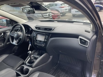 Nissan Qashqai II Crossover Facelifting 1.2 DiG-T 115KM 2018 Nissan Qashqai Klimatronik Tempomat Kamera, zdjęcie 9