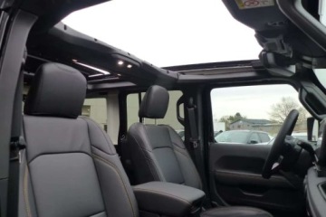 Jeep Wrangler IV 80th Anniversary 2d  Seria 6 2.0 GME Turbo 272KM 2025 Jeep Wrangler SAHARA GME 2.0 Turbo 272 KM ALPINE Polski Salon Od reki, zdjęcie 14