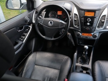  SsangYong Korando 2.0 e-XDi, 4X4, Skóra, Klima, zdjęcie 6