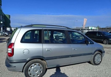 Opel Zafira A 1.8 16V 125KM 2003 Opel Zafira Opel Zafira 1.8 BenzynaLPG 125KM, zdjęcie 3