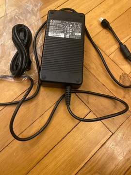 ZASILACZ DELTA ELECTRONICS 12V 6A ADP-150BR B 4PIN z kablem zasilającym